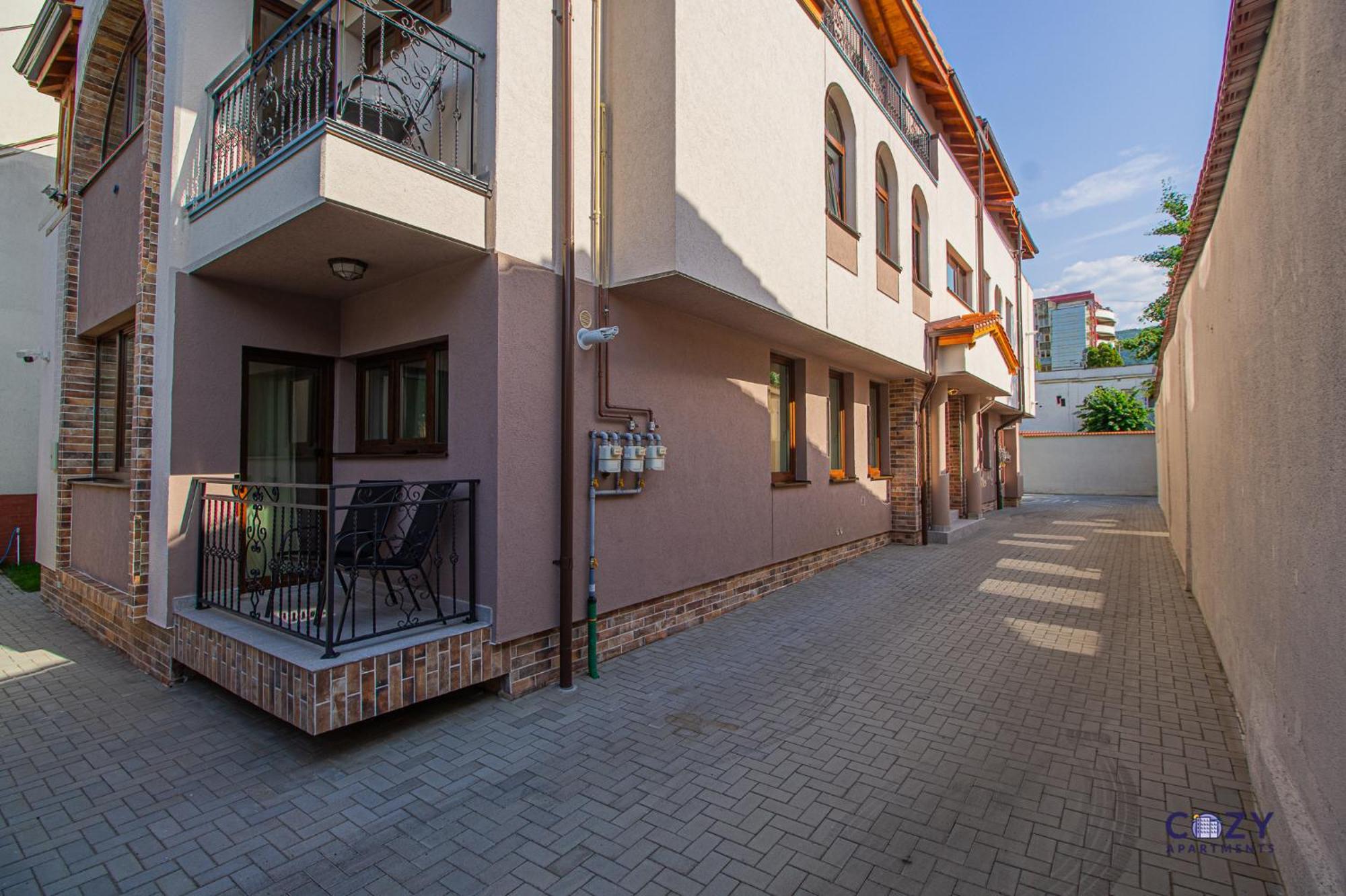 Cozy Brand New Boutique Aparthotel Брашов Экстерьер фото