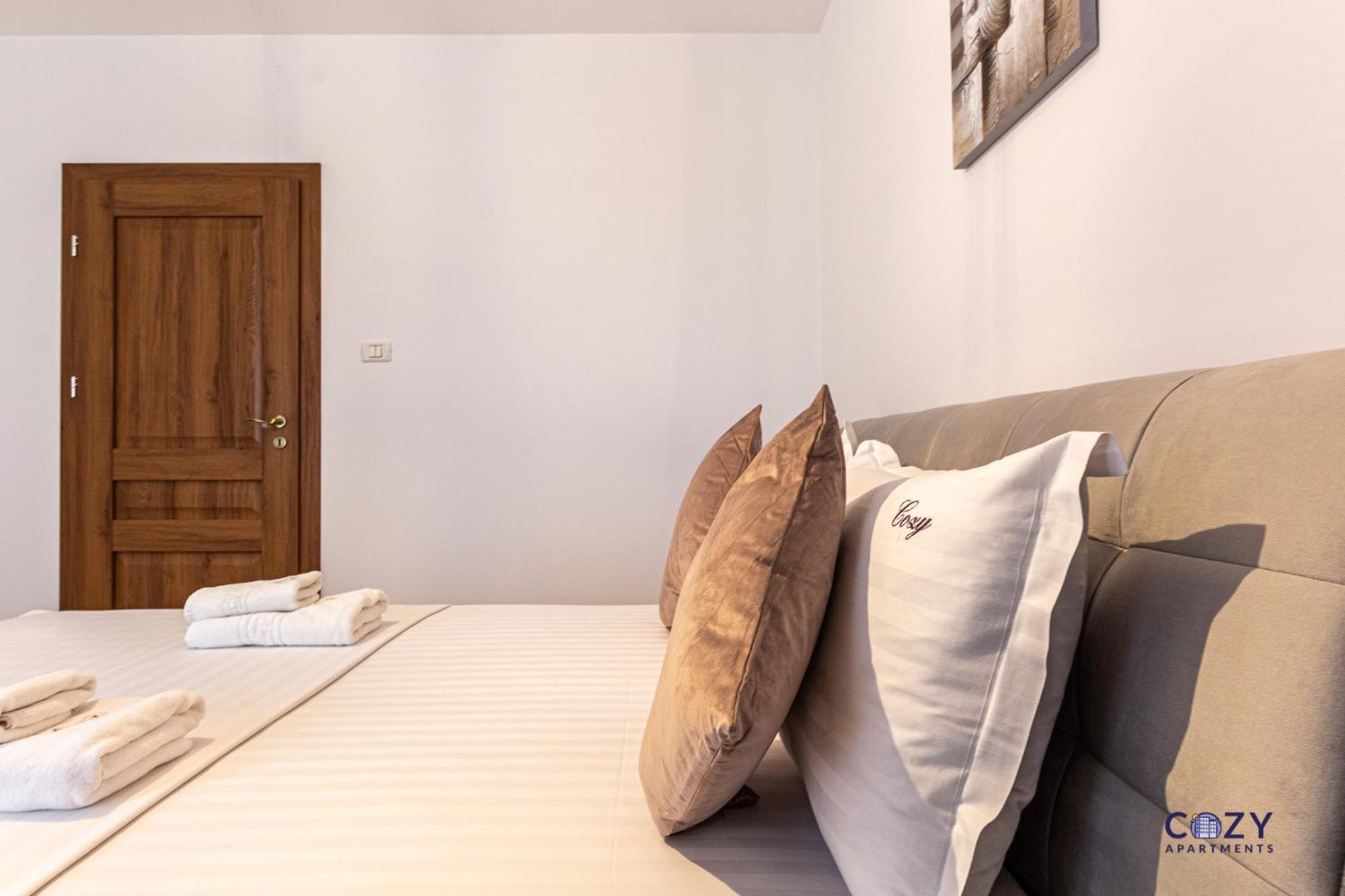 Cozy Brand New Boutique Aparthotel Брашов Экстерьер фото